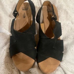 Clark wedges size 11